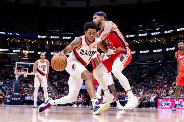 希罗34分热火力克骑士 黄蜂险胜步行者止8连败