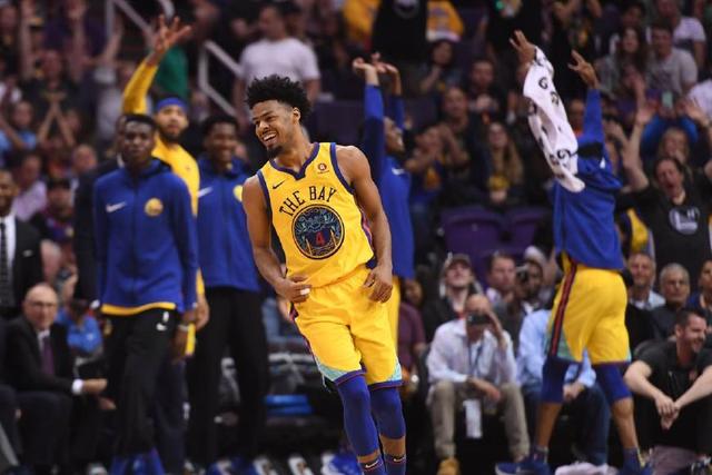 西亚28+11步行者大胜篮网 马克西20分76人灭蜂